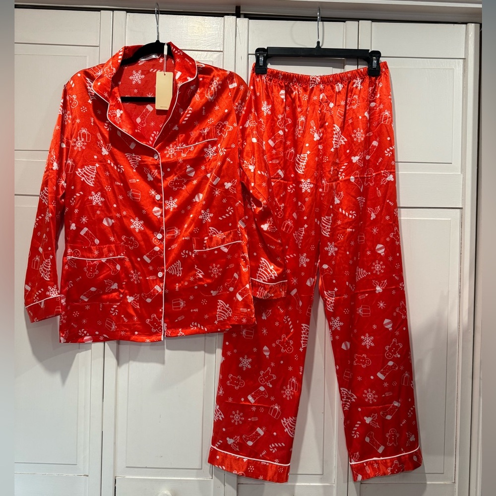 Christmas PJ set NWT‎ size small